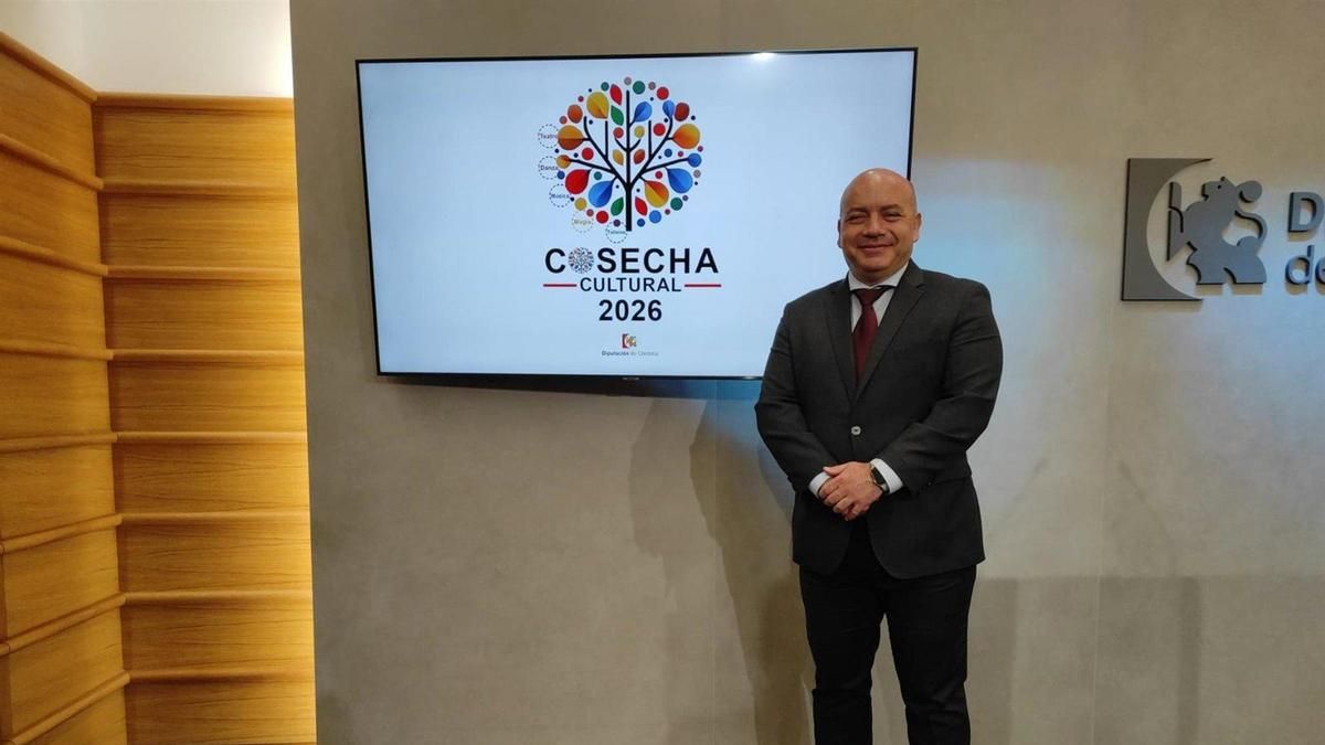 El delegado de Cultura de la Diputación de Córdoba, Gabriel Duque, en la presentación de 'Cosecha Cultural'.