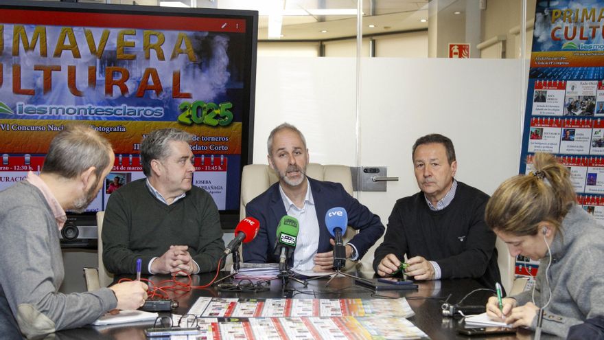 Presentación de la ‘Primavera Cultural’ del IES Montesclaros de Reinosa.