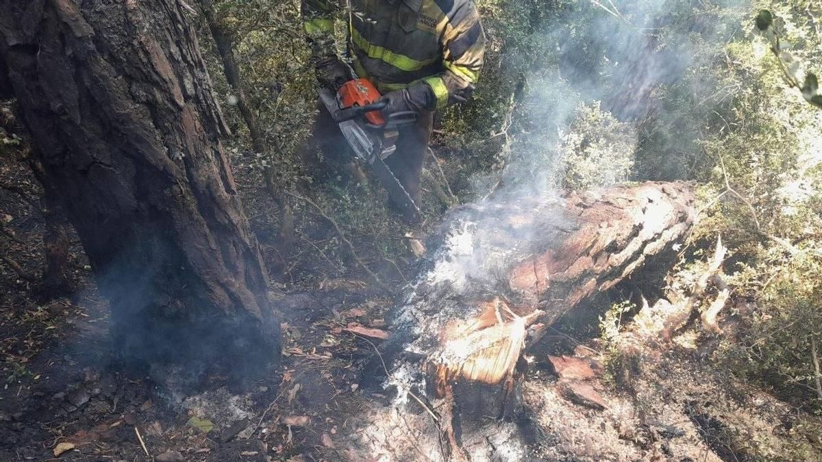 El incendio de Riglos podría quedar controlado hoy: los vecinos que aún siguen desalojados se preparan para volver a casa