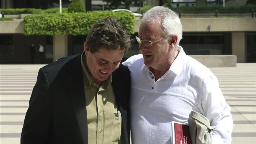 Cayo Lara tacha a Aguirre de "cazamangantes" y reclama el voto útil para IU