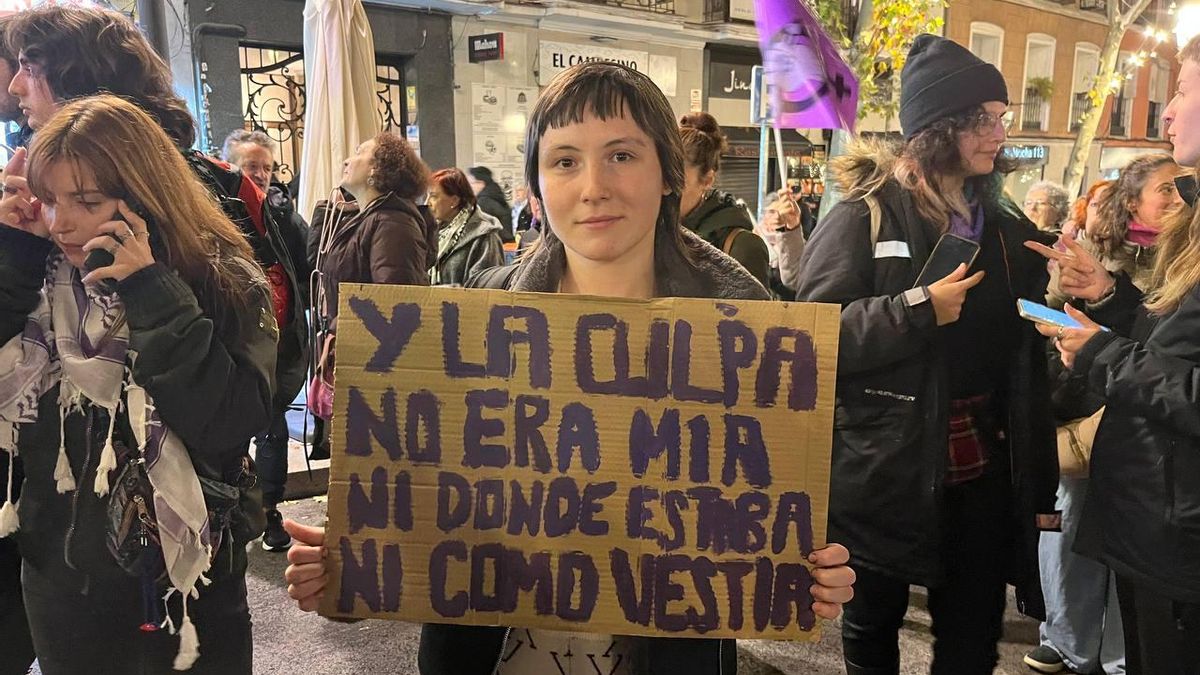 María, de 25 años, en la manifestación de Madrid del 25N contra la violencia machista.