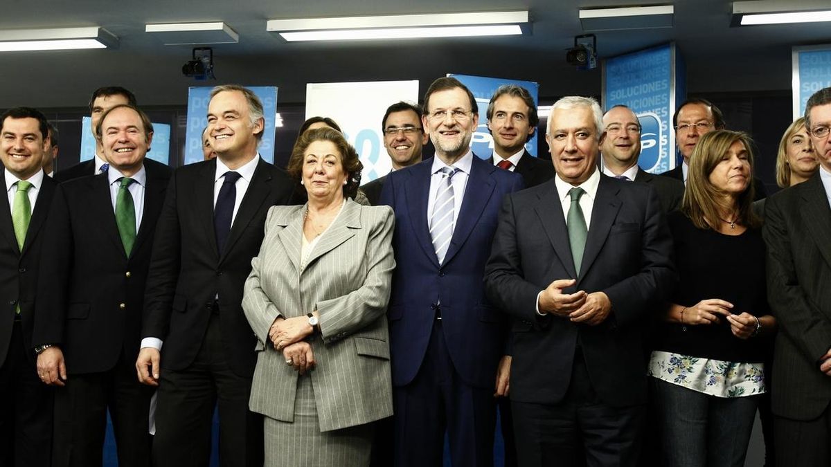 Rajoy defiende que el alcalde sea el que vota el pueblo y uno una coalición de "cinco que han perdido las elecciones"
