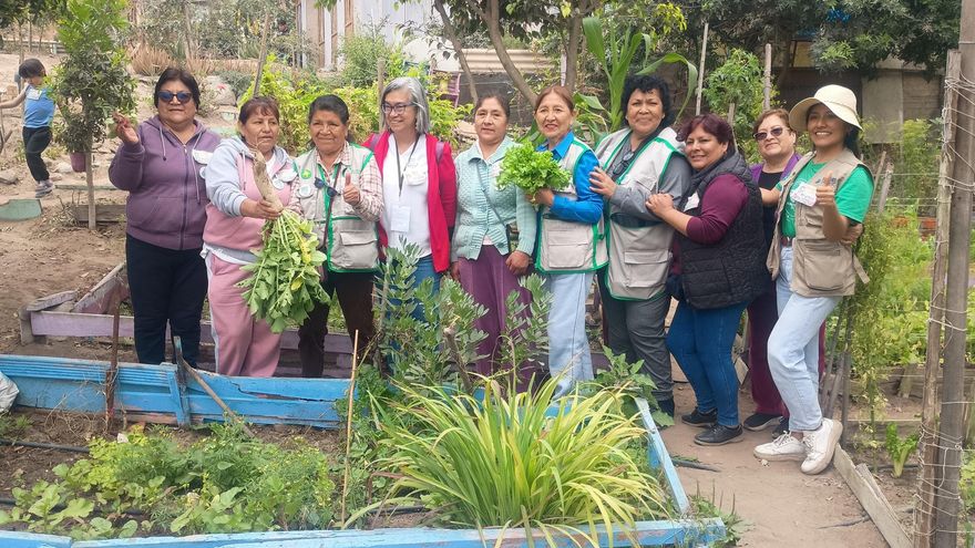 Del agua a los biohuertos: las mujeres que transforman sus barrios ante el cambio climático
