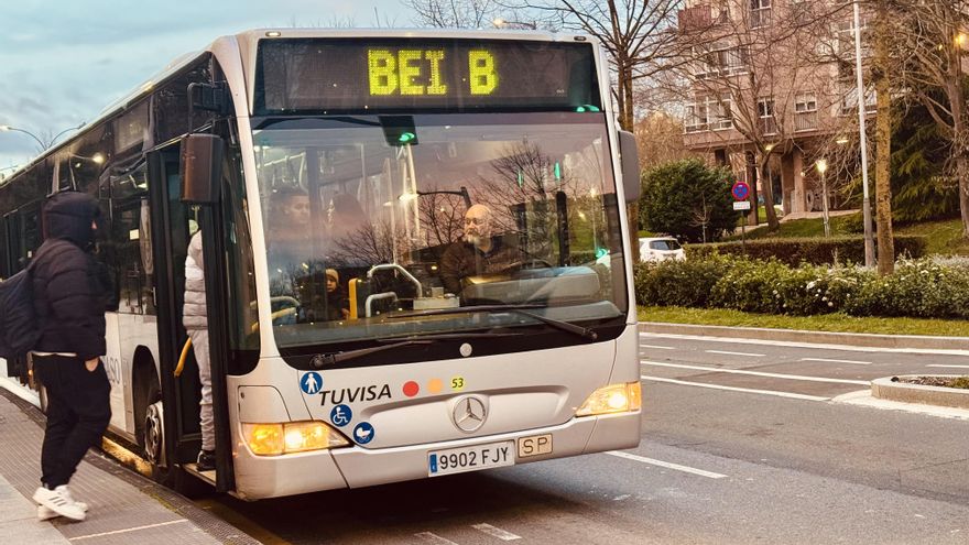 Vitoria recurre a autobuses diésel de 2006 para cubrir servicios del BEI, el "bus eléctrico inteligente"