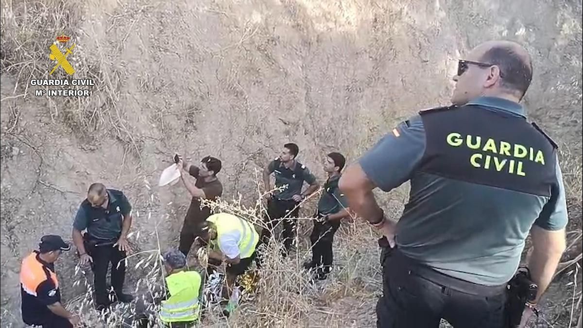 Rescate de la mujer desaparecida en Benamejí.