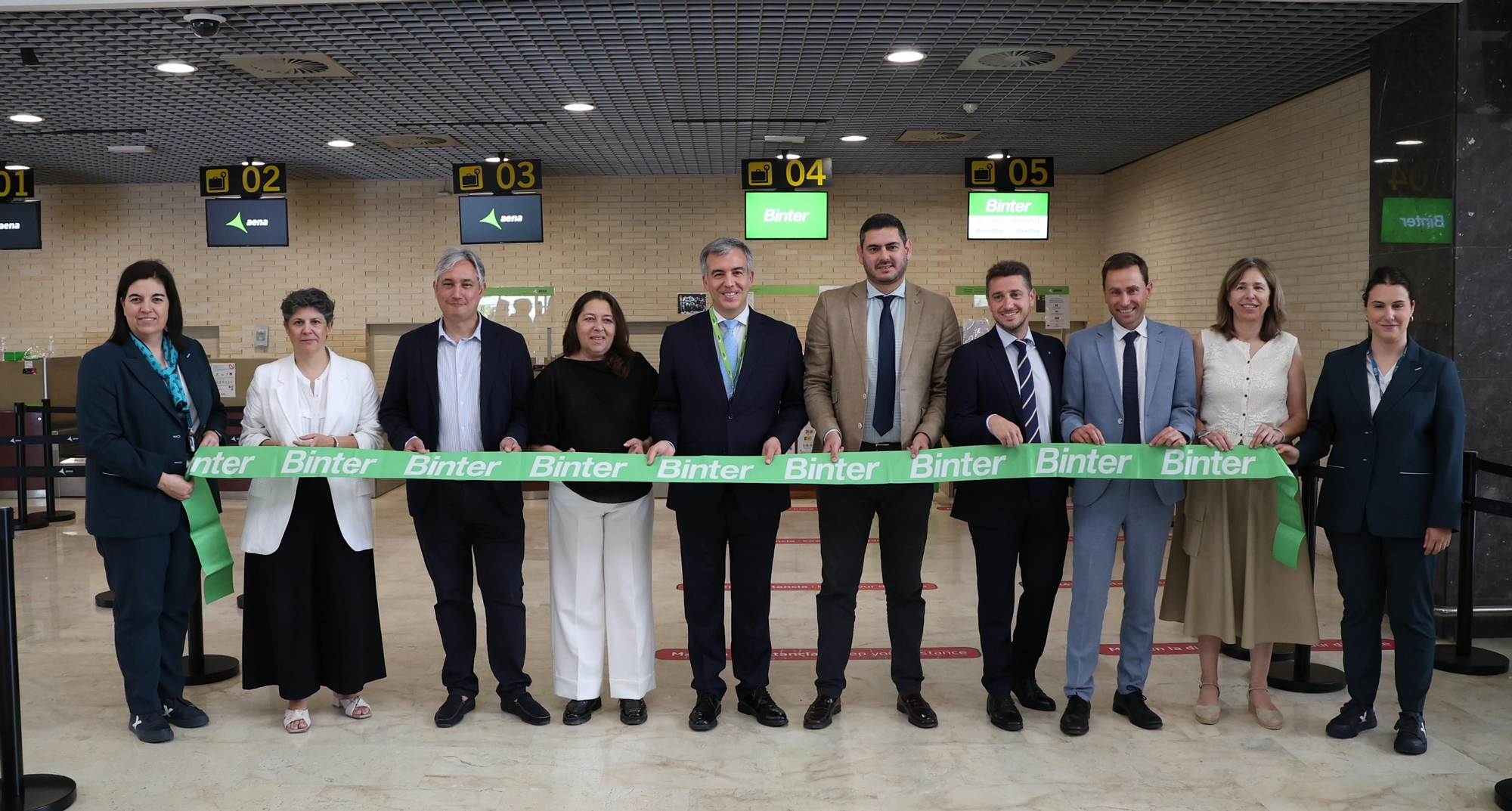 Inauguración de vuelo directo de Binter entre Canarias y La Rioja.