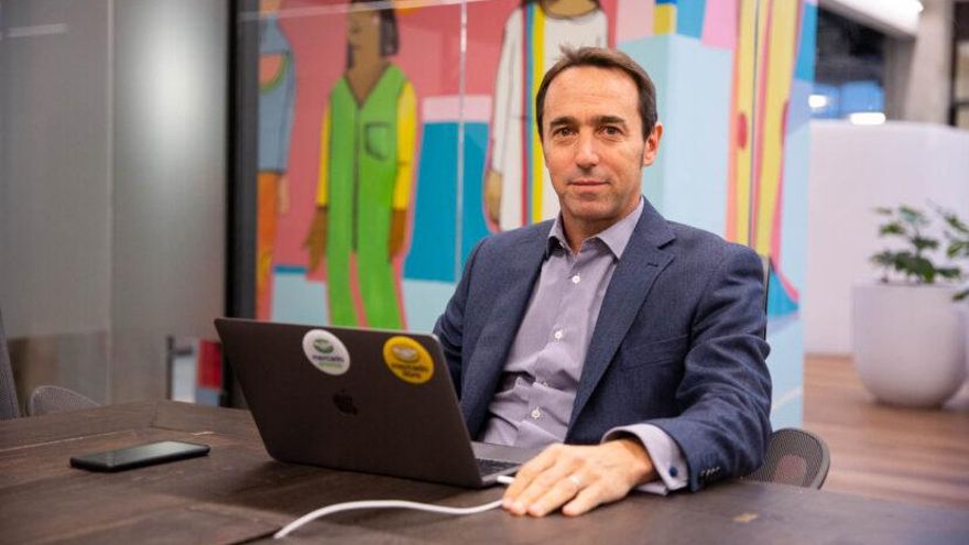 Marcos Galperin se metió en la discusión sobre el cepo cambiario y apuntó contra los subsidios a las tarifas