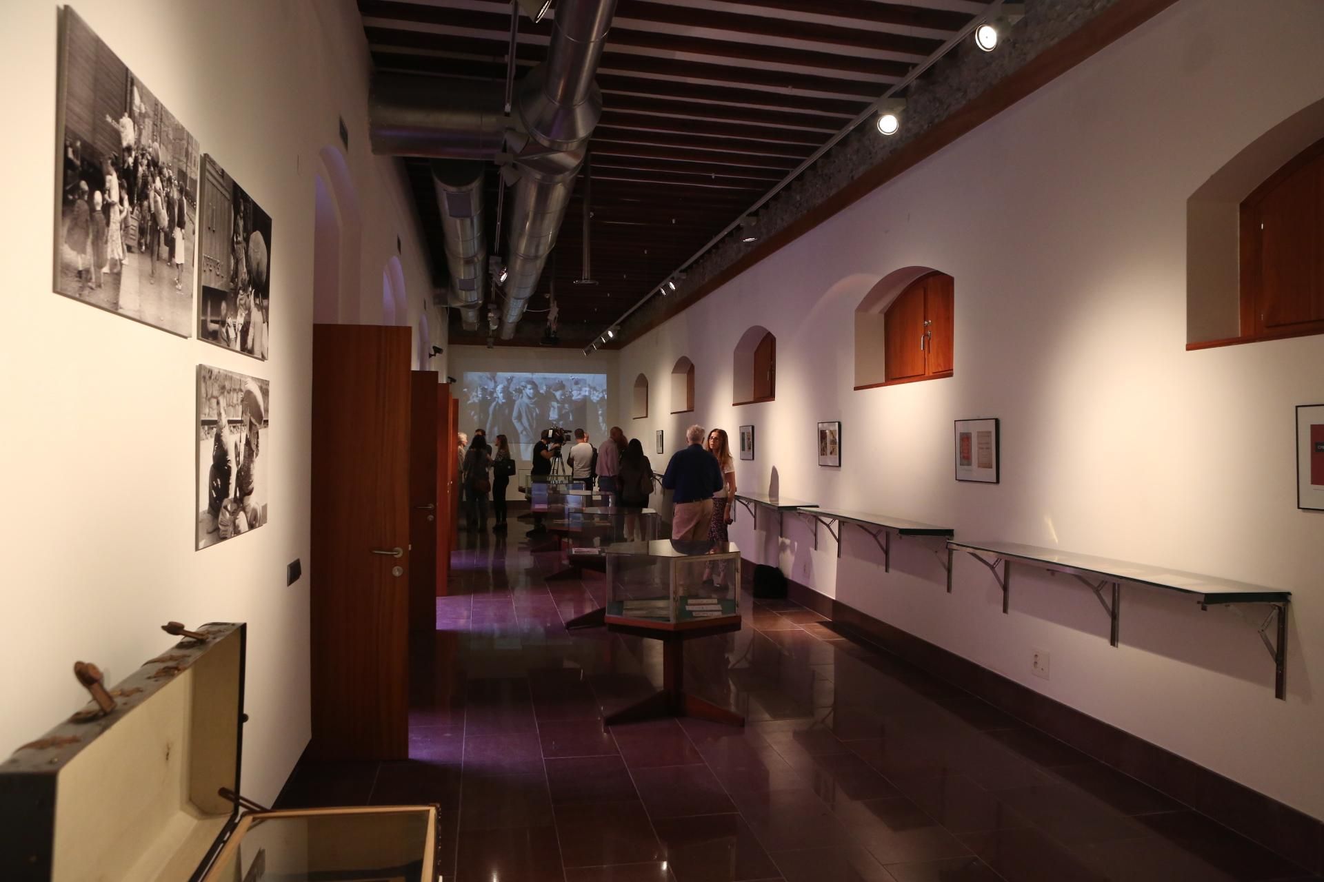 Exposición 'La Bilioteca Errante. Juan Negrín y los libros' (ALEJANDRO RAMOS)