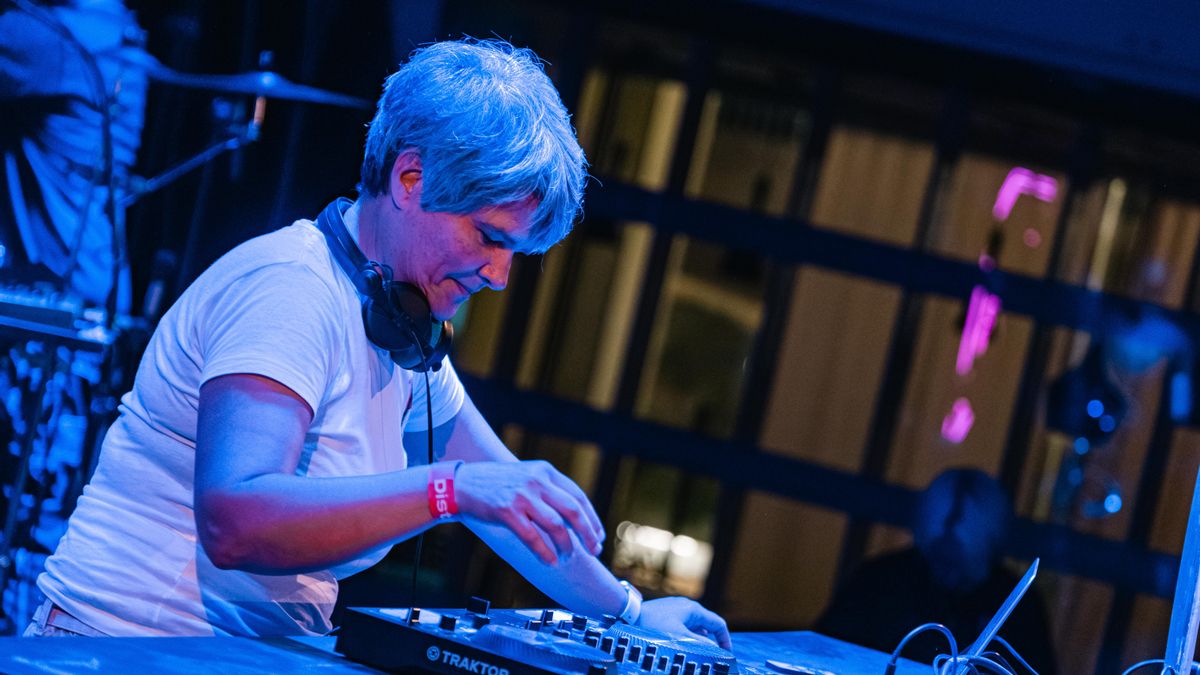 Aurora Mora i el seu Sampleòpolis, a la I Festa pel Valencià d'elDiario.es.