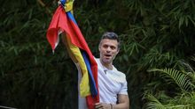 El opositor venezolano Leopoldo López llama a la "resistencia" tras salir de prisión