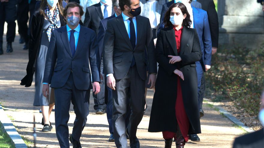 Jose Luis Martínez-Almeida, Pablo Casado e Isabel Díaz Ayuso llegan al acto de Estado de Reconocimiento y Memoria a todas las Víctimas del Terrorismo. en Madrid (España), a 11 de marzo de 2021.