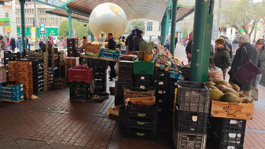 Los mercados de abastos de Valladolid languidecen: la mitad de los puestos están vacíos y a la espera de nuevos vendedores