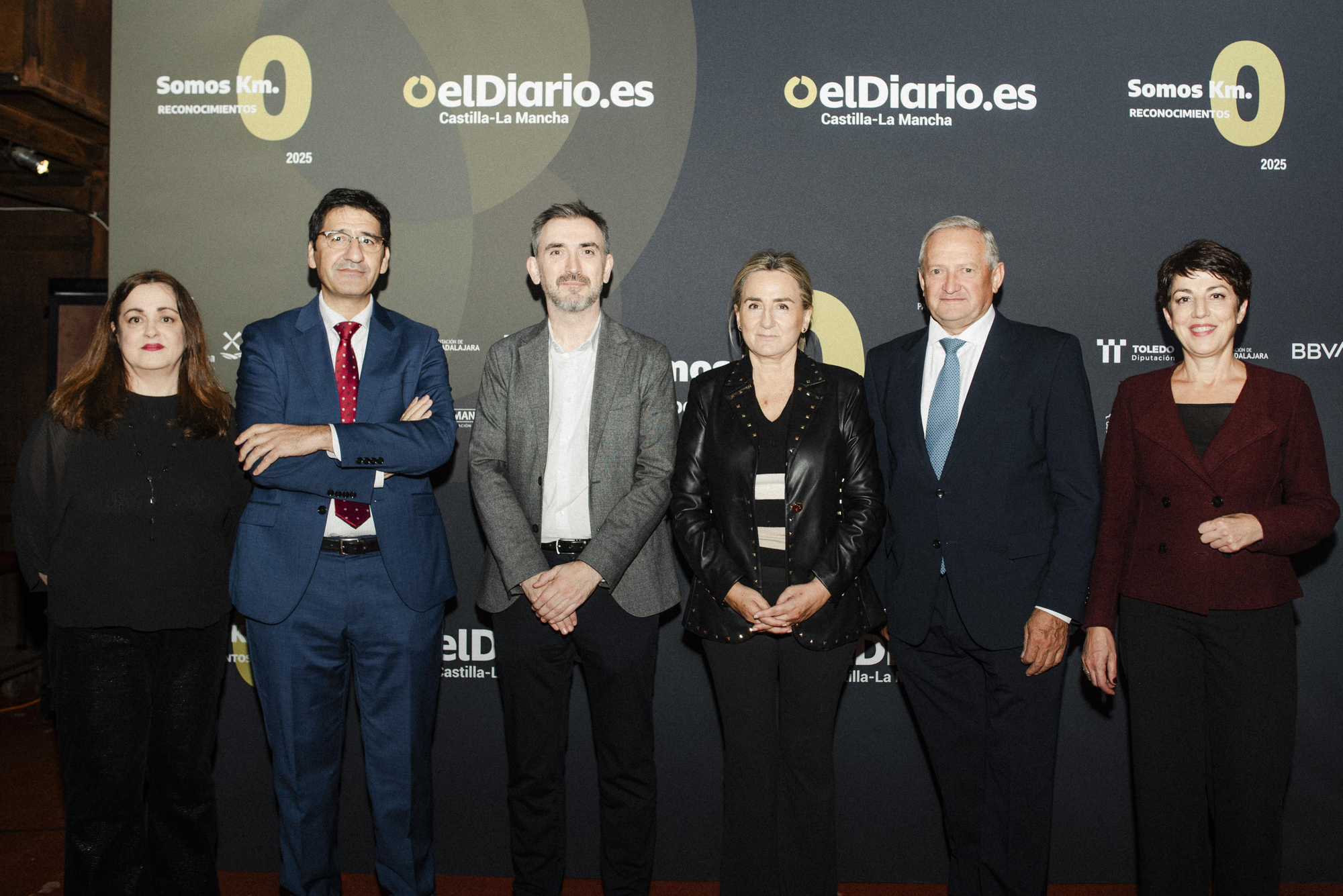 De izquierda a derecha: Carmen Bachiller, directora de elDiario.es Castilla-La Mancha; José Manuel Caballero, vicepresidente segundo de la Junta de Castilla-La Mancha; Ignacio Escolar, director de elDiario.es; Milagros Tolón, delegada del Gobierno de España en Castilla-La Mancha; Ángel Villafranca, presidente de Cooperativas Agroalimentarias de Castilla-La Mancha y Rosalía Lloret, CEO de elDiario.es