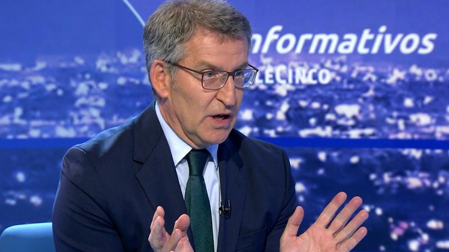 Alberto Núñez Feijóo, durante su entrevista en Telecinco.