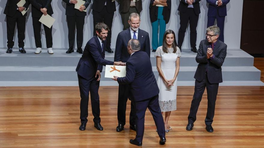 El sector taurino pide el cese de Urtasun por no aplaudir al Premio Nacional de Tauromaquia
