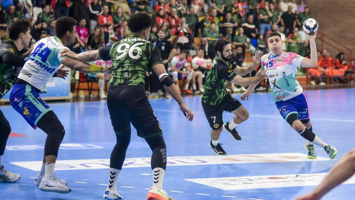 El Cajasol Ángel Ximénez prolonga su agonía con otra dolorosa derrota