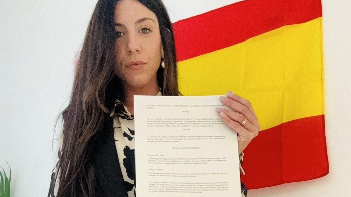 Elena González (Vox) muestra su renuncia oficial a las delegaciones de gobierno de Almassora.