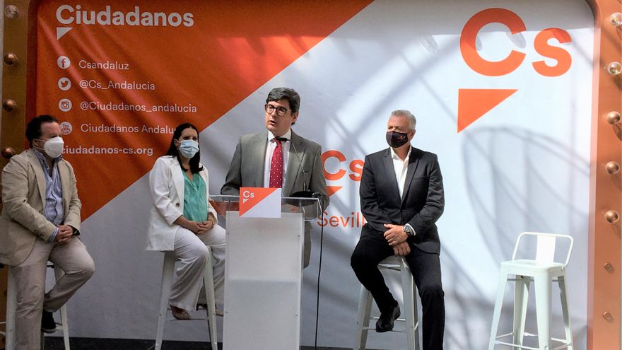 Ciudadanos le quita la alfombra roja a Espadas en el Ayuntamiento de Sevilla