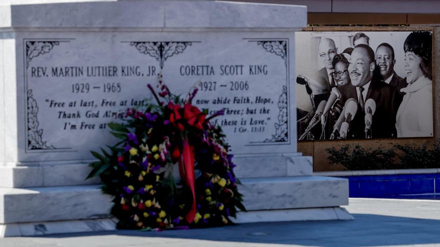 Critican en Florida nueva estatua de Martin Luther King por su desproporción