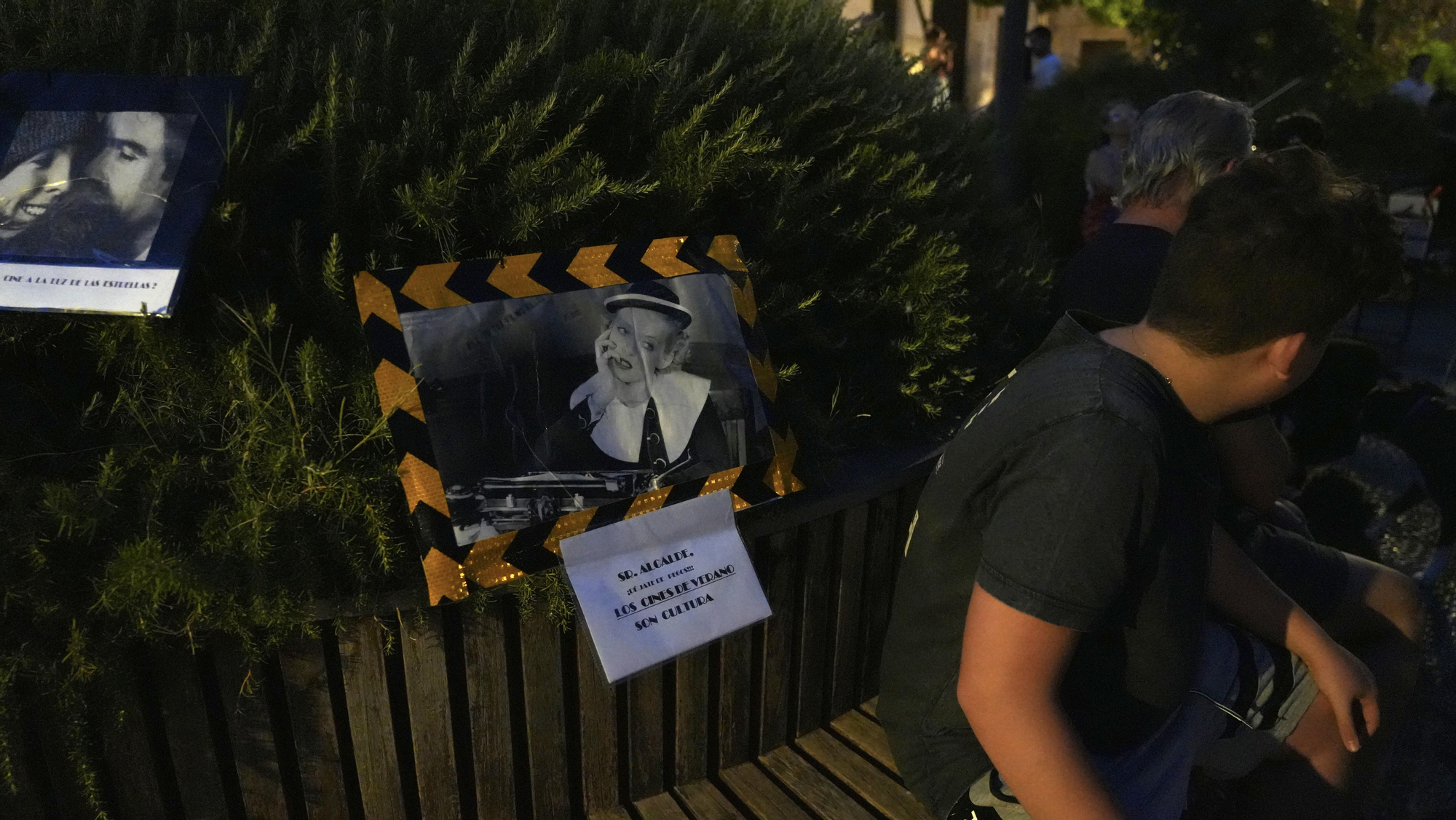 Proyección de cine simbólica en la plaza San Agustín