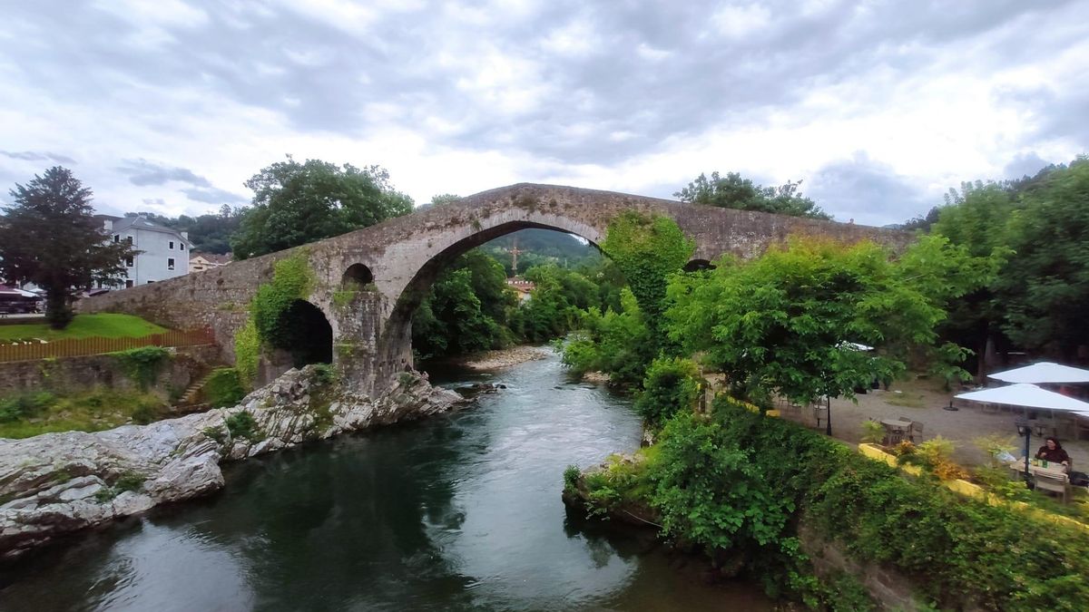 Cangas de Onís reúne a ganaderos del norte de España para debatir sobre el futuro del sector primario