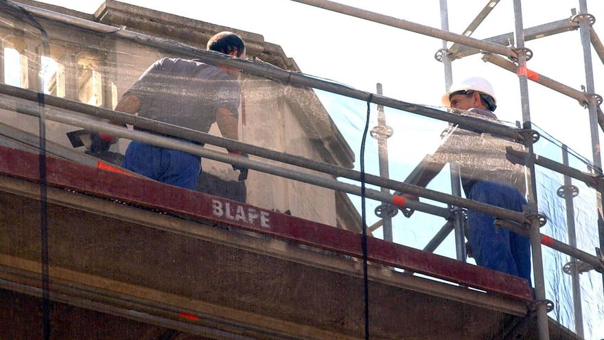 El número de parados en Castilla y León subió en 1.554 personas en noviembre y el número de desempleados alcanza los 122.936