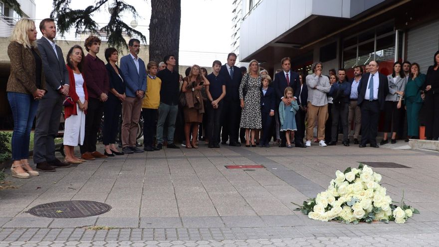 San Sebastián recuerda con una placa en su memoria a Juan de Dios Doval Mateos, asesinado por ETA en 1980