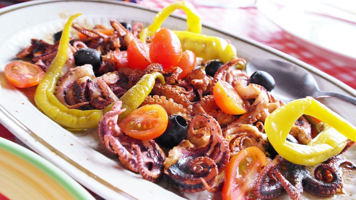 En vinagreta, con miel y mostaza o en brocheta: tres ensaladas sabrosas y saludables con pulpo