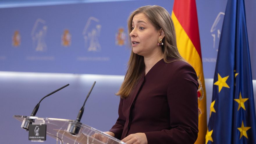 La portavoz del PP en el Congreso, Ester Muñoz, durante una rueda de prensa en el Congreso de los Diputados, a 11 de noviembre de 2025, en Madrid (España).