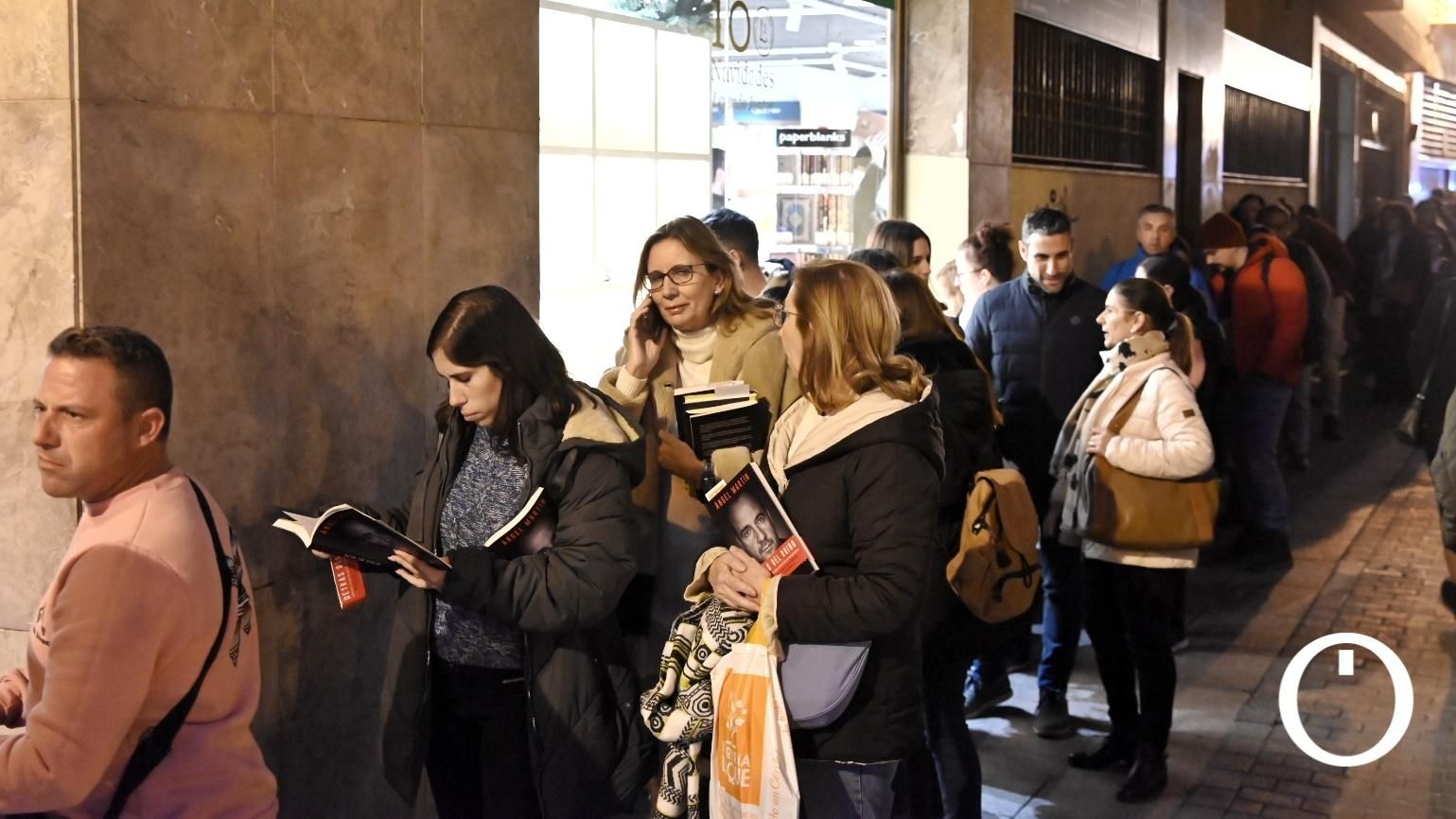Firma de libros de Ángel Martín en Córdoba