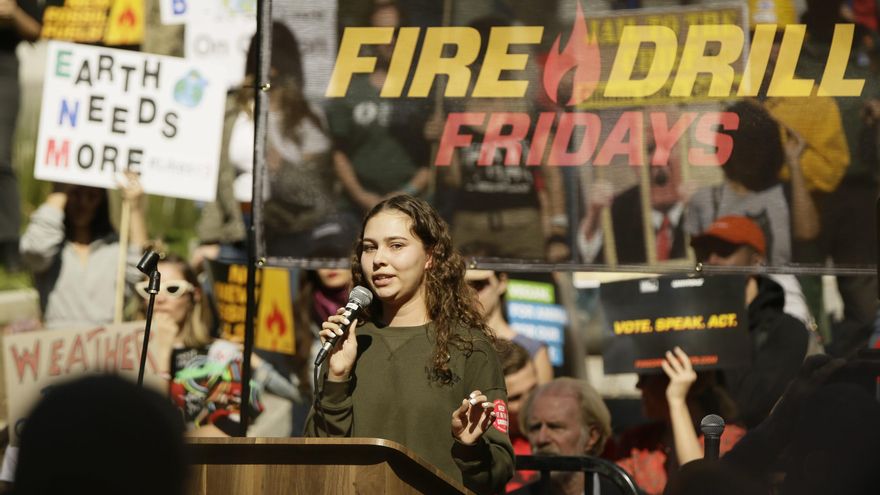 La lucha de Nalleli Cobo, la joven que forzó el cierre de un pozo de petróleo en Los Ángeles