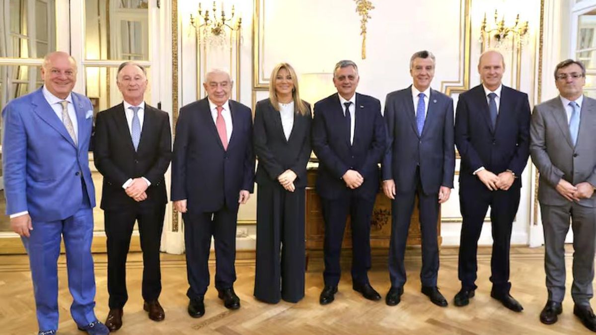 Martín Cabrales, Gustavo Weiss, Adelmo Gabbi, Bettina Bulgheroni, Horacio Marín, Mario Grinman, Javier Bolzico y Martín Rappallini en el Cicyp.