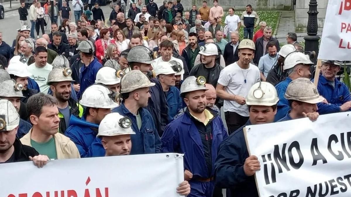 La Fiscalía descarta la vía penal en el accidente que costó la vida a dos mineros de TYC Narcea porque fue "impredecible"