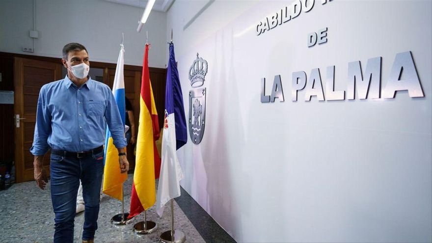 Pedro Sánchez vuelve este miércoles a La Palma. Imagen de archivo en el Cabildo de La Palma