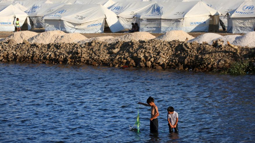Grecia iniciará las vacunaciones en campos de refugiados a comienzos de mayo