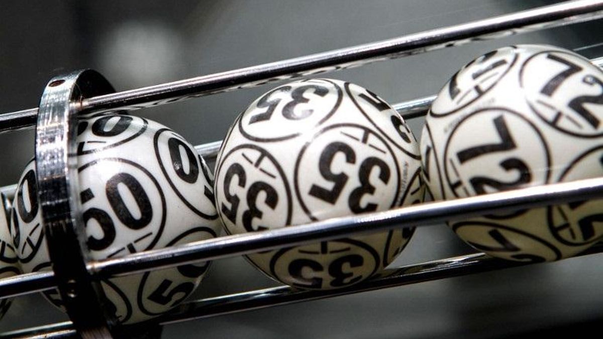 Jugar al bingo con dinero en el hogar del jubilado es ilegal, recuerda el Gobierno vasco a las personas mayores