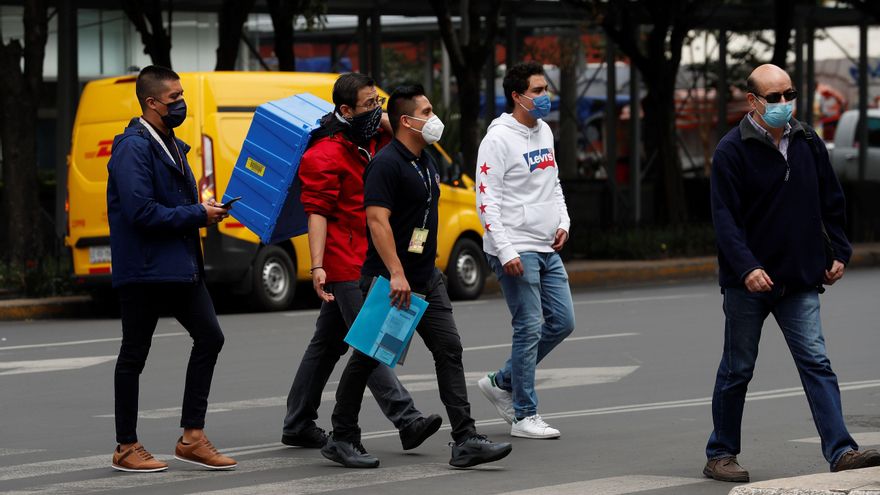 México reporta casi 13.000 nuevos contagios de coronavirus en tercer repunte