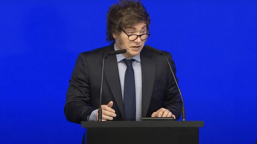 Milei desplegó su discurso en contra del Estado en el Paseo Gigena, un edificio por el que la Ciudad no recibirá alquileres hasta 2032