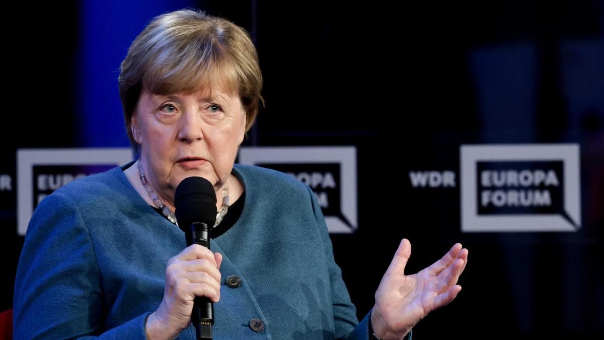 La excanciller alemana Angela Merkel durante una mesa redonda titulada «A pesar de todo: ¿hay esperanza para Europa?» en Berlín, Alemania, el 18 de mayo de 2026. EFE/EPA/FILIP SINGER