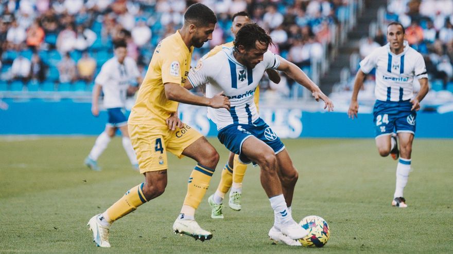 Alexandre Corredera renueva con el CD Tenerife