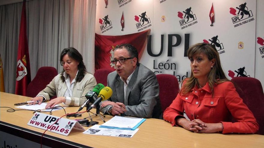 Javier Chamorro y Gema Cabezas proponen una nueva central hidroeléctrica.