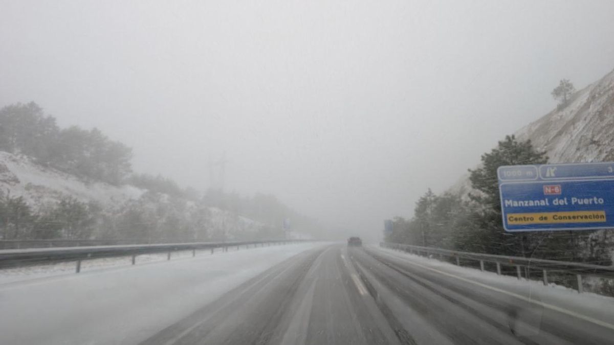 El puerto del Manzanal, este sábado a mediodía.