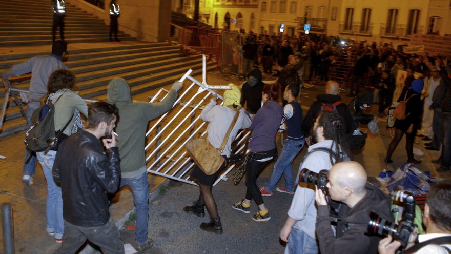 Once heridos en enfrentamientos entre policía y manifestantes en Portugal
