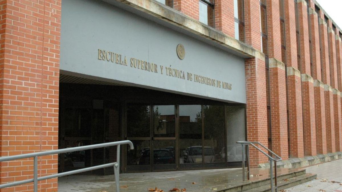 Escuela Superior y Técnica de Minas de la Universidad de León.