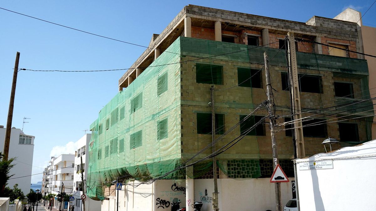 El plan de Santa Eulària para que los ibicencos puedan seguir viviendo en su propia isla