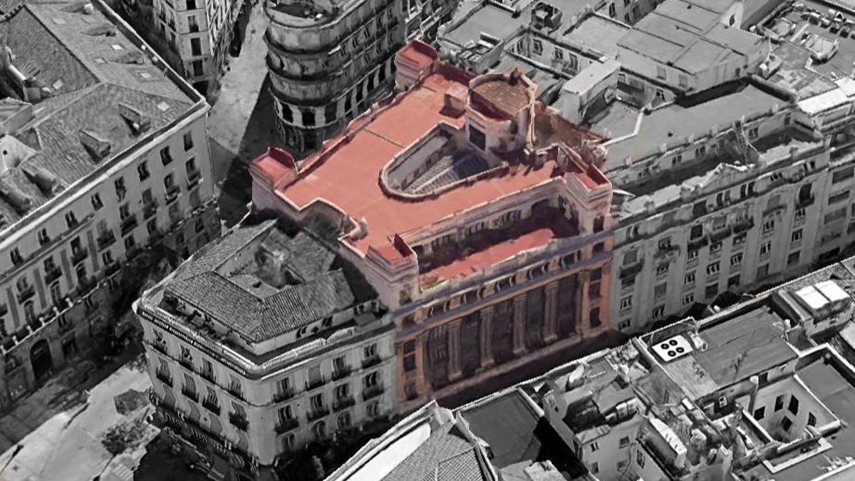 El PP aprueba en solitario sumar otro hotel de lujo a la Puerta del Sol en la protegida Casa Palazuelo