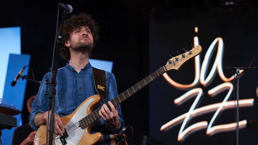 Snarky Puppy pone patas arriba el Festival de Vitoria con un sonido abrumador y un jazz 'total' con mezcla de estilos