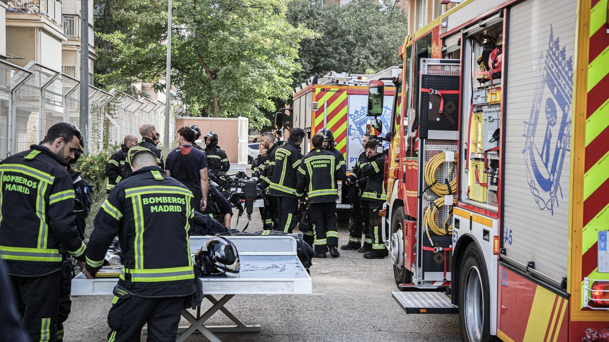 Menos bomberos y más intervenciones en Madrid: "No hacemos huelga porque ya no llegamos a los servicios mínimos"