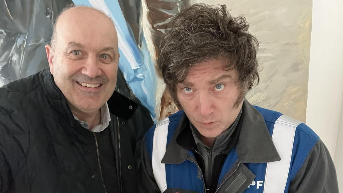Sturzenegger se sentó en la mesa política y sus proyectos deberán pasar ahora por el filtro de Karina