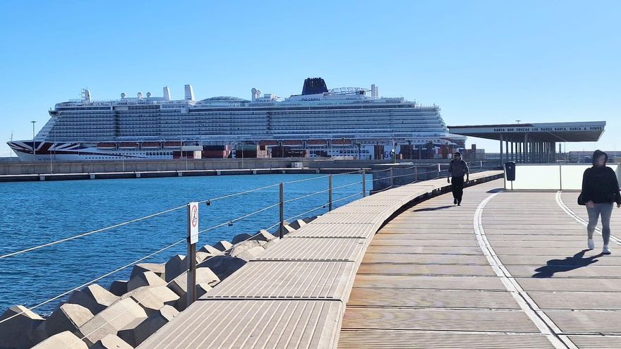 València recibe 21.400 cruceristas en tres días mientras Catalá sigue sin concretar las restricciones anunciadas para 2026